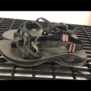 Chaco Zong Ecotread Black/Pink Sport Sandals